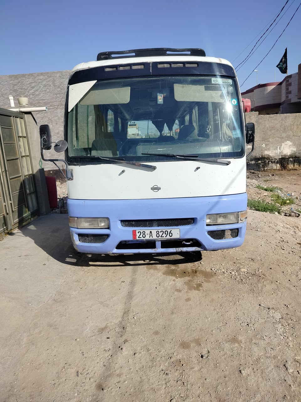 سلام عليكم نيسان للبيع موديل 2002رقم الجديد مامطلوبه الا هيئه والا مرور السياره سعره 100$ الشرح بل فديو موظح أكثر ***********
