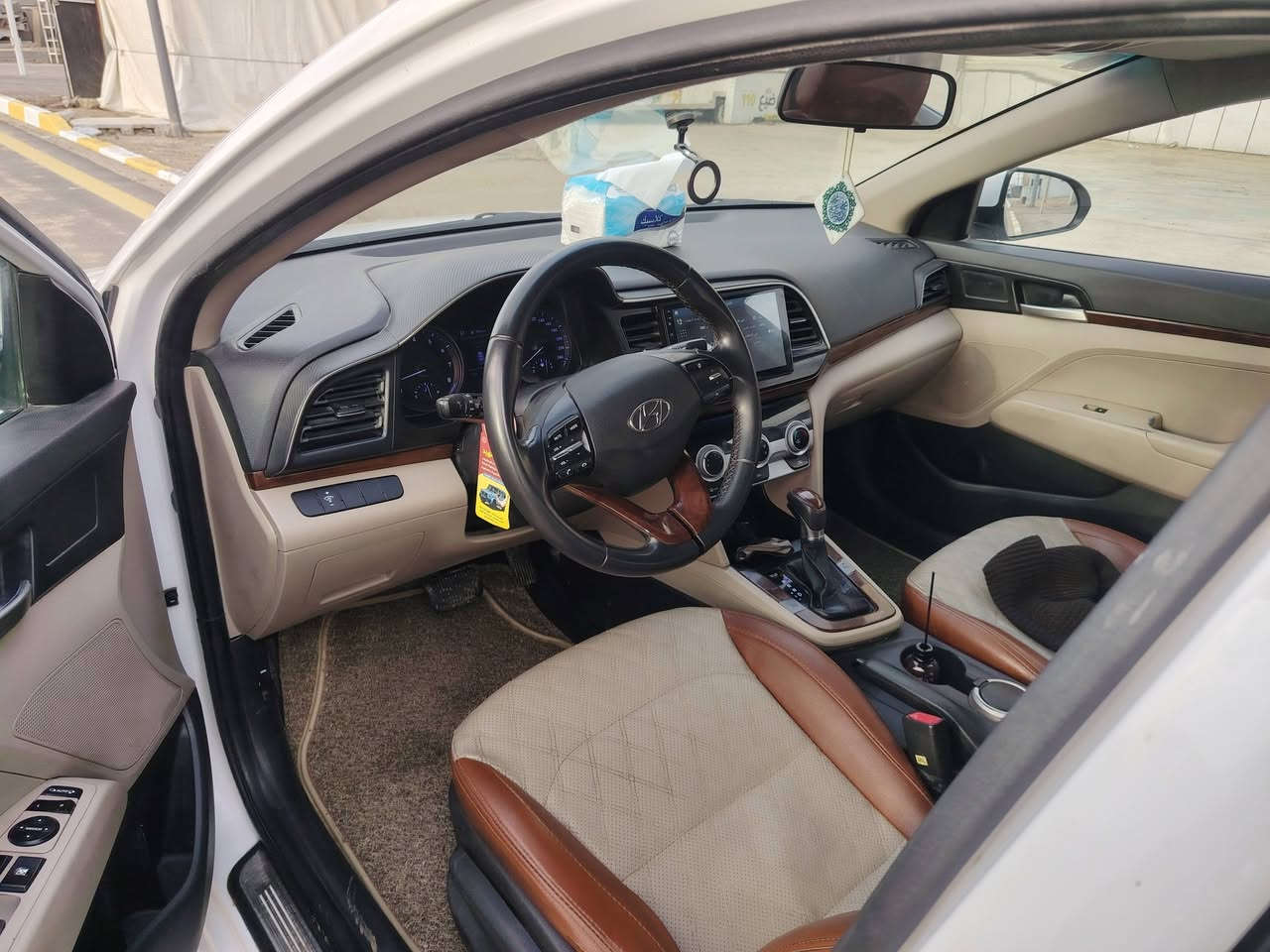 اللهم صلي على محمد وال محمد
🧿 🧿 🧿 
النترا 2020
خليجي
مكفوله من الصبغ ماعدى البنيد بدون اي دواخل
وبيها بارد باب السايق
فول مواصفات 1/1
مايحتاج اذكر الموصفات
رقم بغداد انكلي بسمي شخصيا
حداديه قبل شهرين مسويلها
وزوج تايرات جددد
السعر ١٥٣

***********
