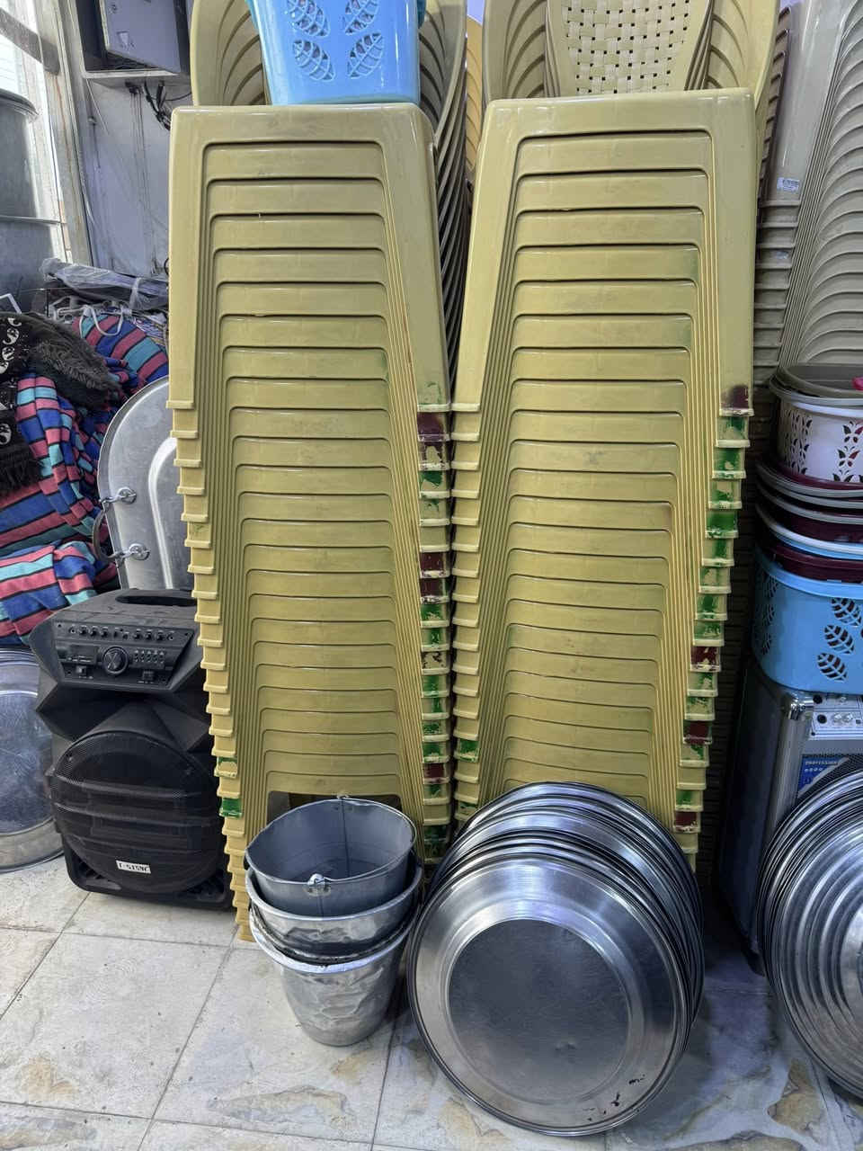 السلام عليكم للبيع مكتب مناسبات كامل غراظ نظيفه مكان المكتب الانبار الفلوجه
***********
***********
