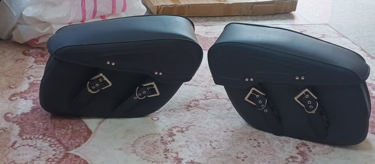 سيت جنط عدد اثنين جلد اصلي 
السعر 55


**إذا كنت صاحب هذا الإعلان وتريد حذفه لأي سبب، رجاءا أرسل رسالة إلى الدعم الفني**