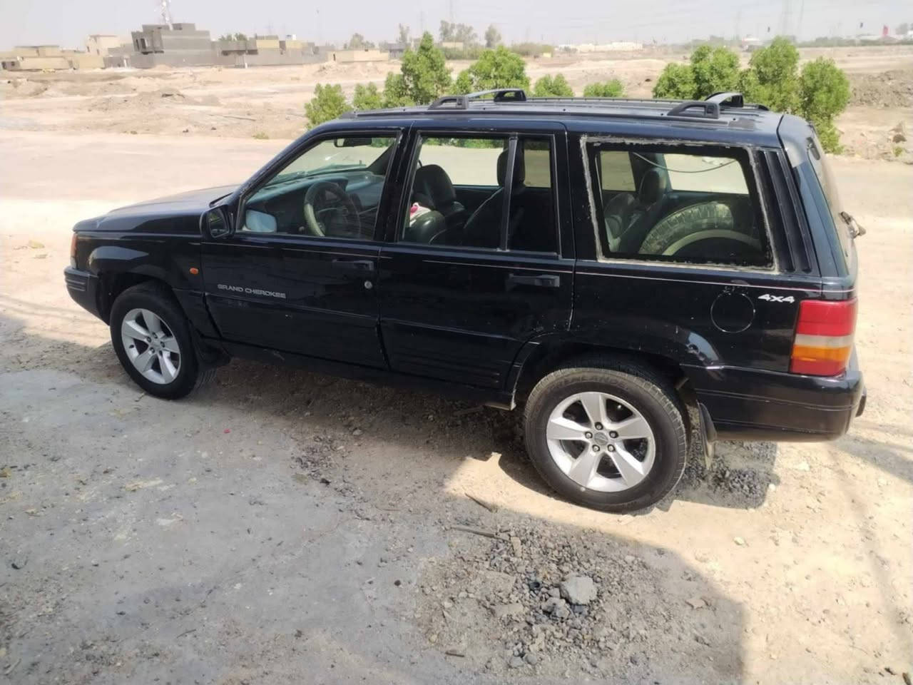 جيب شيروكي مديل ٩٨للبيع مكفول محورمحرك ٢٥٠٠ رقم شمالي سليمانيه واتساب ***********
