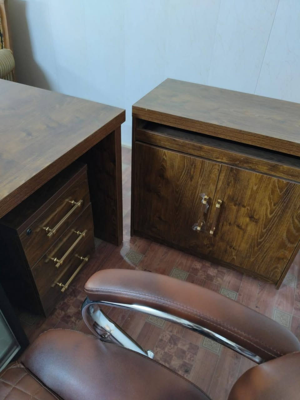 مكتب رئاسي مستعمل شهرين فقط 
السعر 650 الف


**إذا كنت صاحب هذا الإعلان وتريد حذفه لأي سبب، رجاءا أرسل رسالة إلى الدعم الفني**