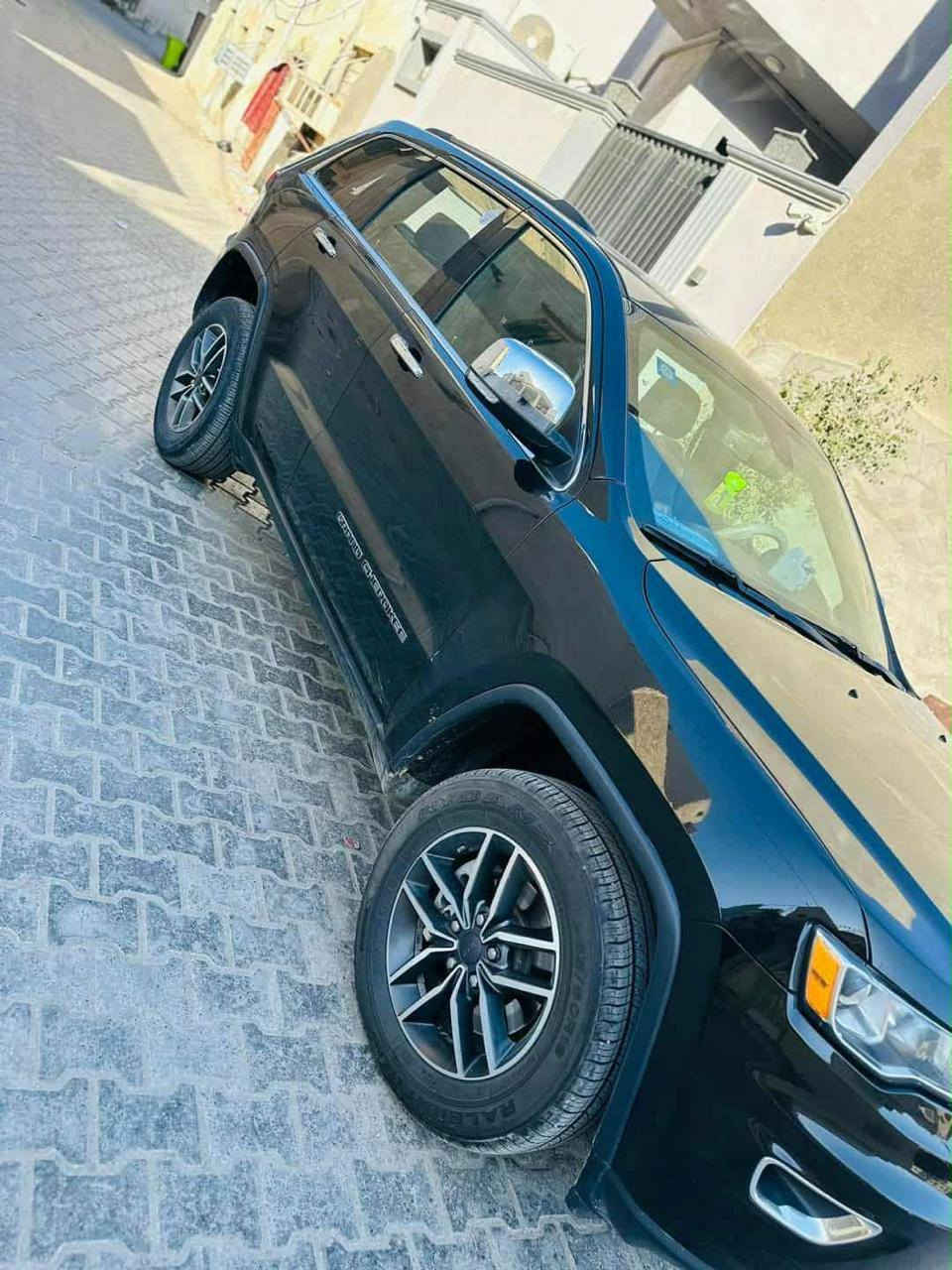 JEEP GRAND CHEROKEE 2021
كلين تايتل 
عداد المسافه 55
#السعر 275 ورقه
للأستفسار الاتصال على الرقم التالي
*********** مالك ابو طيبه
مكان السياره ميسان العمارة
باقي التفاصيل مذكوره بالسونار
