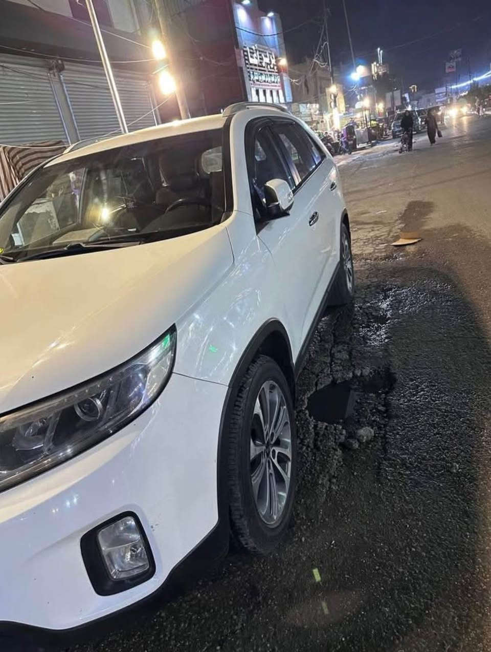 السلام عليكم اخوان فدوه اروحلكم المو شراي ليجي وليتعبني
سورنتو 2015 اربعه سلندر مكينه مفتوحة مبدل بيهه كازكيت لان جانت متروكه سياره وارد كوري كلين تايتل بس بالعراق نضرب الجاملغ الخلفي فقط لا غير بدون دواخلٍ
بجم كبس سيارة خير من اللّٰه مموكفتني بشارع نهائياً
رايدهه ب 153 وبيهه مجال وماكطع سعر بالتلفون تجي و تشوف بعينك
*********** بغداد, العراق
