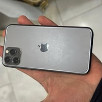 ايفون 11 برو فقط  بطاريه83 ذاكره64 جهاز كلشي ما مبدل بي بلادي بس بي فط...