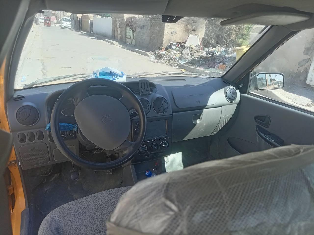 السلام عليكم سايبه لبيع 2019 مصفره هيئه وغرامات
بسمي شرط تحويل رقم دولي الجديد سنويه ل31
صدر امامي خلفي جديد تخم تاير تبريد تدفئه شغال
كامره حساس شغال سياره ماشيه 138 بيهة جاملغ 
امامي وخلفي صبغ فقط سعر 46 وبيهة مجال بسيط
مكاني بغداد جسر ديالى القديم 
الستفسار ***********
