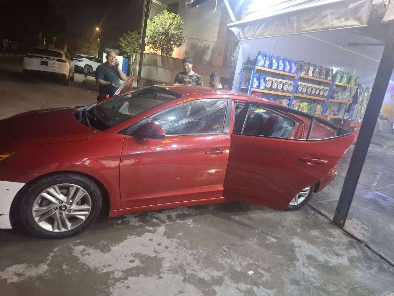 السلام عليكم
النترا للبيع ٢٠٢٠ وارد امريكي ماشيه ١٩٠ السعر ١١٨ وبيه مجال بسيط مكاني بابل للاستفسار ***********
