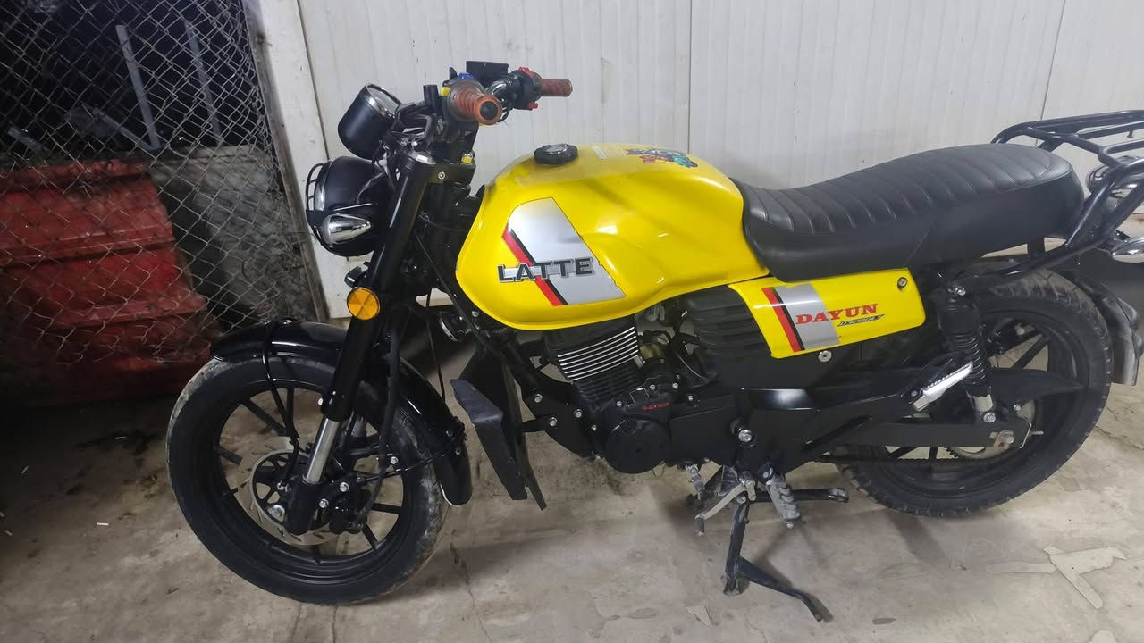 سلام عليكم شباب دراجه دايوان لاتي مديل 2025 دراجه حله من صور وخير من الله شوكت ماي يعجبك نكر وطلع ودراجه ستعمال شخصي سعر خاص ودك وتدلل ***********
