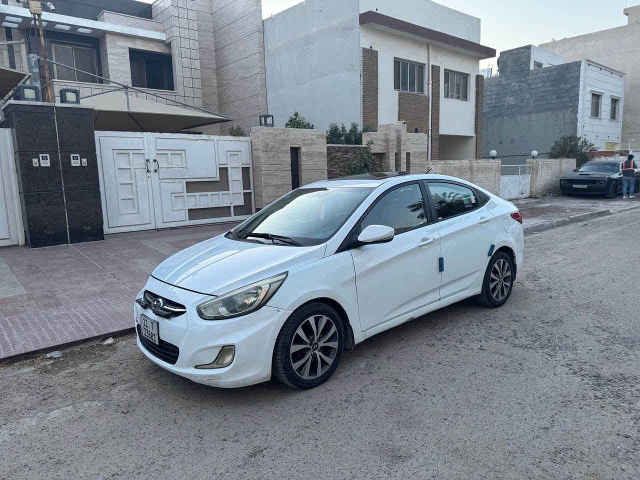 اكسنت خليجي 2016
محرك 1600
سياره فول اي نقص مابيهه سونارهه مرفق با منشور 
مكان بغداد حي الحسين 
رقم تلفون *********** بغداد, العراق
