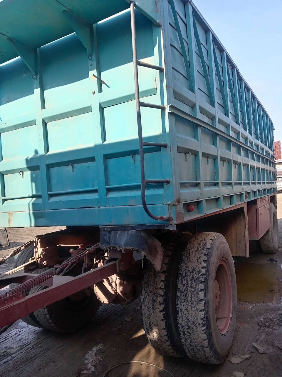 مقطورة للبيع
دناكير برينة
تايرات 24
العنوان /الموصل
***********
***********
