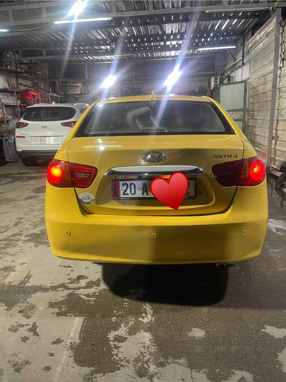 سلام وعليكم
النترا ٢٠٠٨ رقم ديالى نكليزي. بسمي 
محرك ١٦٠٠ كير جديد سيارا خليجي بدون حادث بيها مكانات معجون خفيف مال رصعات  تايرات جديده صدر جديد تبريد ثلج كل كهرباء شغاله 
جامات كهرب سيارا خير من الله 
مكاني بغداد مجمع صالحيه 
سعر ٩٥ وبيها مجال 
***********
