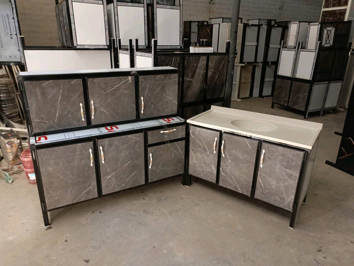 كاونتر مترونص  ارضي.وملحق مترونص  

وسنك متر و 20 سم . 



السعر  250 الف

توصيل لجميع المحافظات العراق 

الاحجز والاستفسار راسلو الصفحه