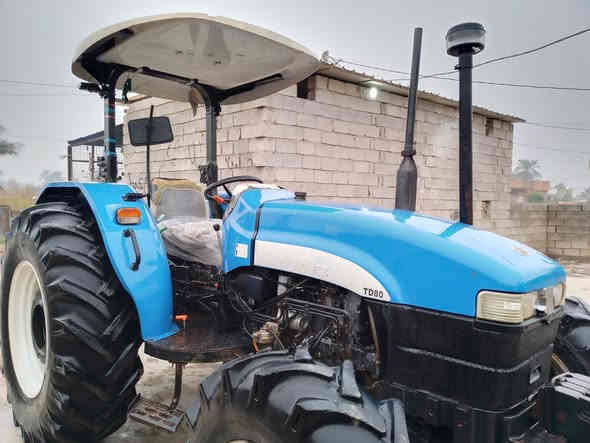 السلام عليكم للبيع نيوهلند 2011 رقم ديالى بسمي المكان ديالى للاتصال فقط ***********
