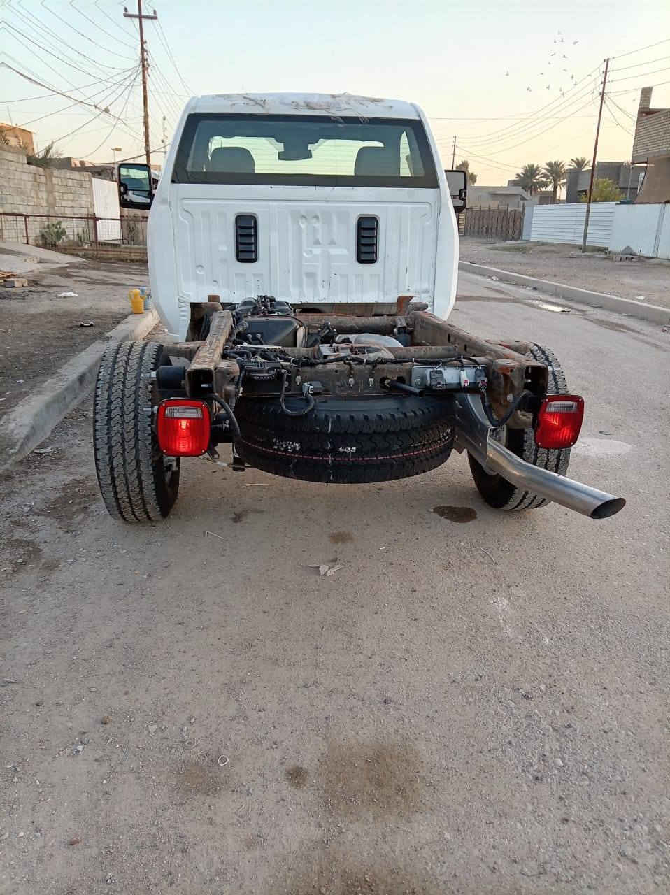 سلفرادو موديل 24 فول مواصفات فور ويل صفر كيلو متر سياره جديده زيرو دخوليه باسمي طخه فقط بصقف القماره بدون ايرباك سعر 240  قفل رقم الهاتف***********
