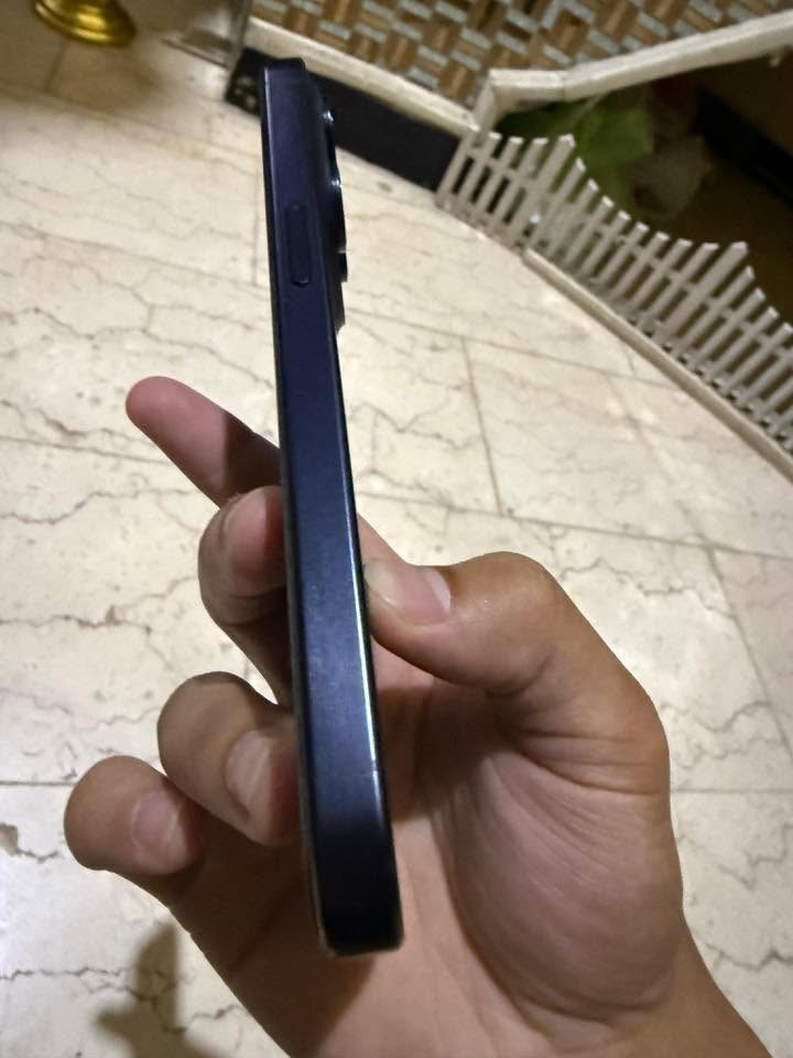 السلام عليكم 🫡
آيفون 15 pro فقط فقط الصغير 

ذ128 

بطارية 🔋 82 

الجهاز نضيف جداً 99% وتر بروڤ كفالة 

بدون ملحقات

‏*********** تواصل واتساب و السعر علق ويوصلك تلقائي ع الخاص 

بغداد 📍
