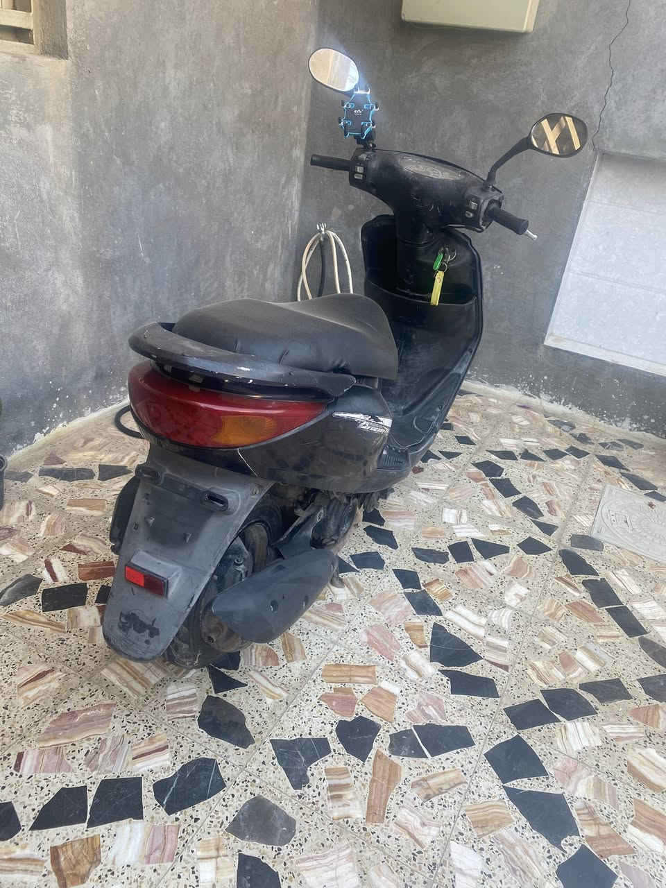 سلام عليكم دراجه بريز دراجه اخت الجديده دراجه كل نقص مابيه خير من الله مكينه خرسه تاخذه كبل الشارع كل نقص مابيه عنوان بغداد سبع قصور السعر 550وهاذه رقمي***********
