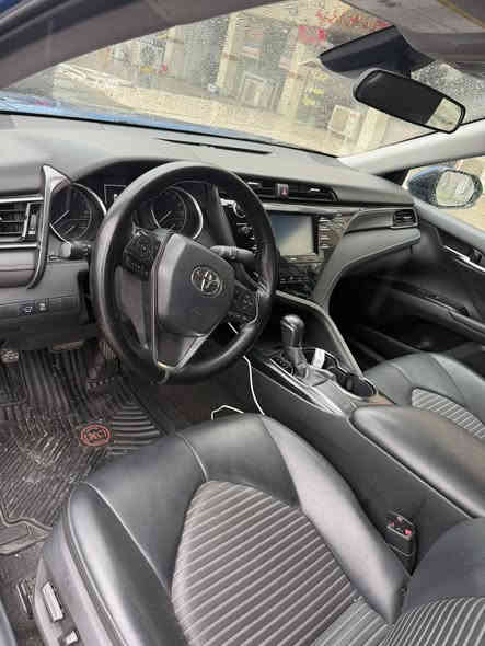 السلام عليكم 
كامري 2020  لون ازرق بحري
رقم اربيل بأسمي
فئة SE 
كشنات كهرباء وجلد
رادار امامي وتحديد مسار
حادثها موضح بالصور وياها السونار 
باب تبديل قطعة اصلية
وباب صبغ
ماشيه 104 كيلو
تخم تاير جديد
جاهزة من كلشي
السعر 185
مكاني بغداد حي الخضراء
***********
