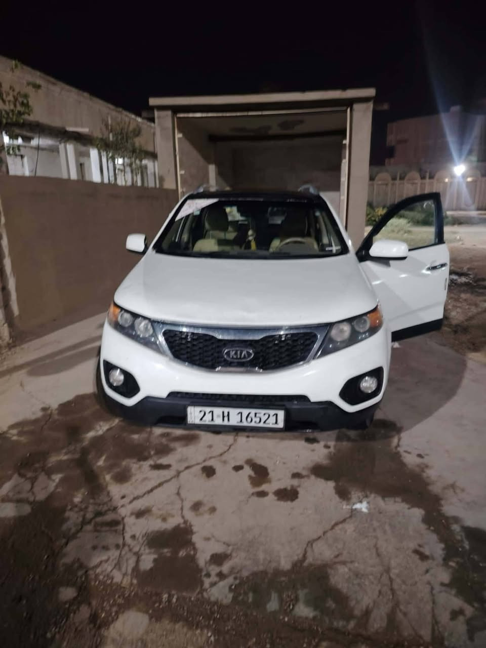 سورنتو موديل 11فول مواصفات بصمه بانوراما رقم دولي سليمانيه سنويةلل27 ابع صبغ عام تاكيه عل صفحه  سياره حلوه طخم تاير جديد مشط استيرن جديد ادامه كامله محرك 4 سبعه راكب 
السعر 120 وبيها مجال قليل 
***********
المكان جنوب الموصل ناحية القياره
