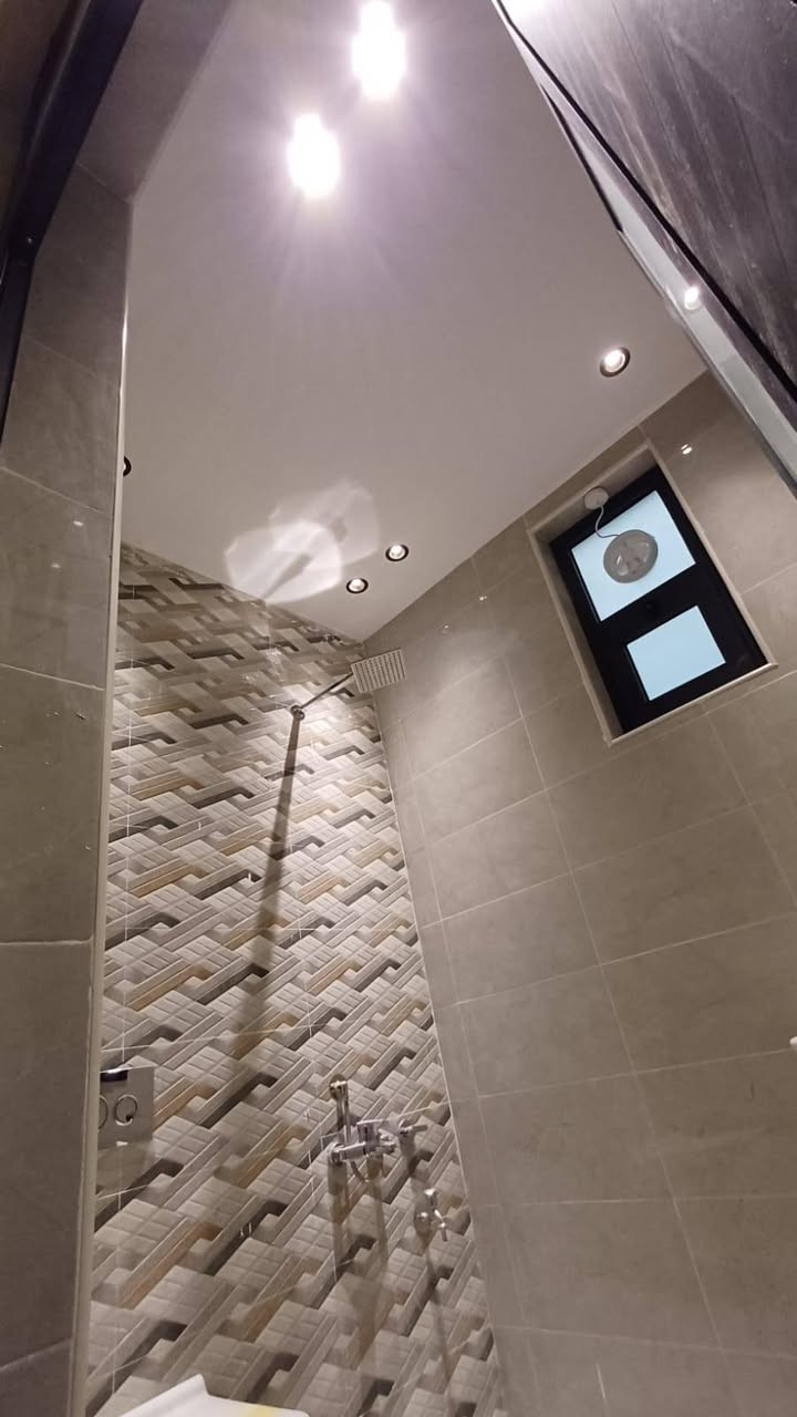 اعلان رقم  (30) 

بناء درجة أولى 

دارين للبيع مساحة كل دار ١٠٠ متر واجهة ٥ نزال ٢٠ 

عنوان الدار الدورة شارع الشرطة مجاور ابو طيارة 

تفاصيل 
طابق الأرضي 

صالة مطبخ خدمات وغرفة نوم 

طابق الاول 

غرفتين نوم وخدمات 

طابق الثاني بيتونة كبيرة وسطحين 

لمعرفة السعر اكتب كلمة  (تم) ويجيك السعر

#عقارات #للبيع #بغداد #استثمارات_عقارية


**إذا كنت صاحب هذا الإعلان وتريد حذفه لأي سبب، رجاءا أرسل رسالة إلى الدعم الفني**