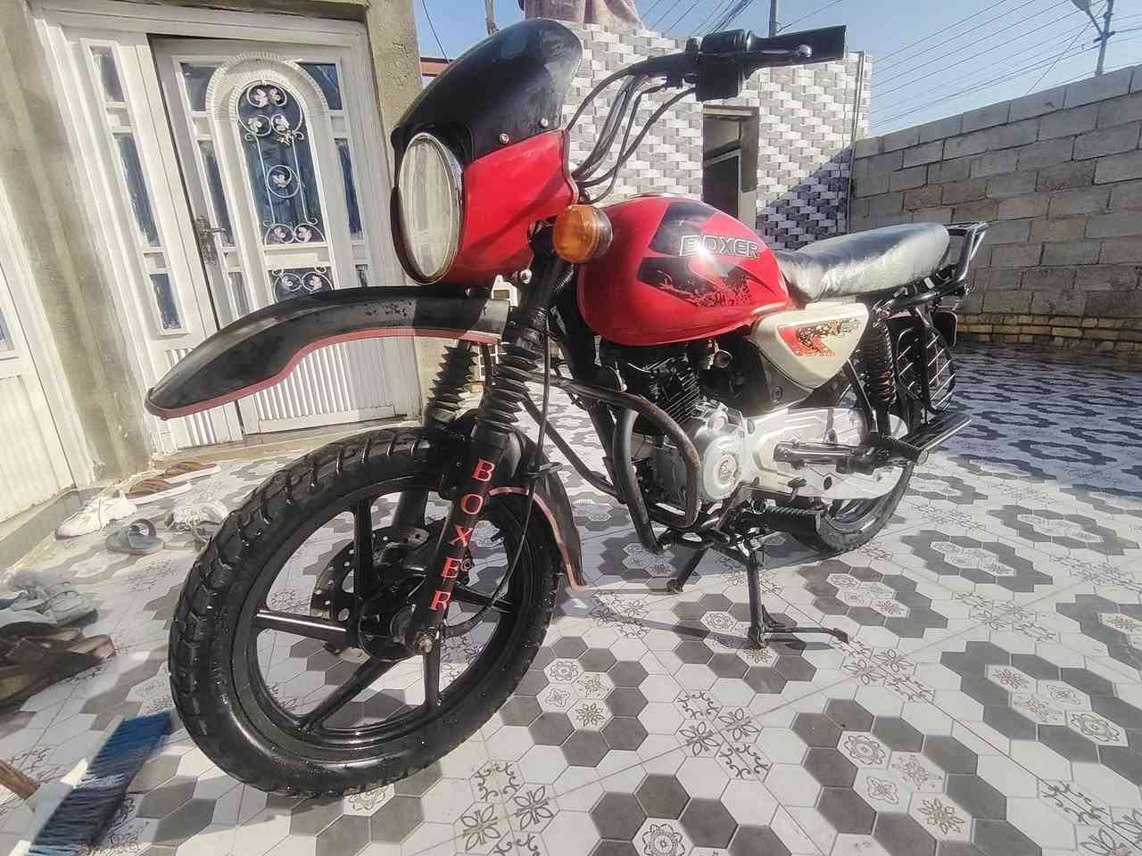 سلام عليكم
بوكسر للبيع مديل 22 
الاستفسار عل ارقم  ***********
