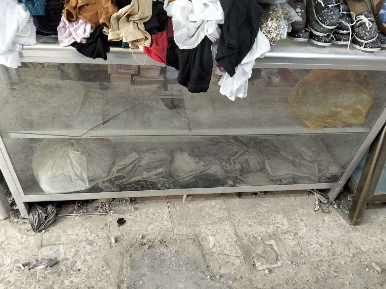ميز المنيوم عدد 5 للبيع
للأستفسار مراسلة الصفحة  او الاتصال على الرقم
***********

