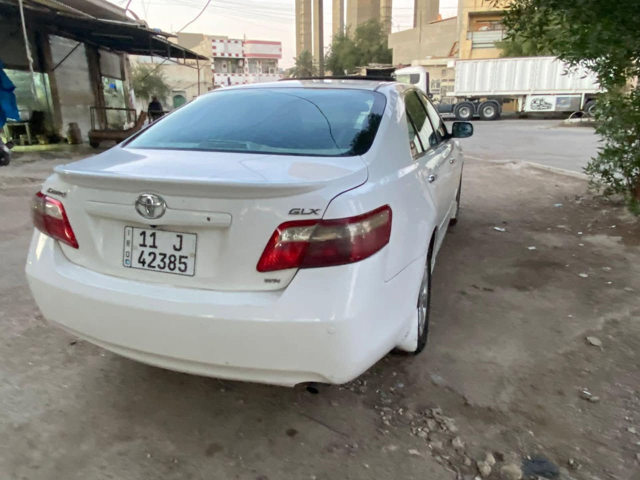 السلام عليكم سيارة كامري موديل 2008
موصفات السيارة GLX خليجه
تبريد قطعتين امامي وخلفي برده كهربائيه كشنات كهربائيه وسلايت 
وصدر امامي خلفي جديد تخم تاير جديد مكينه وكير مكفوله 
سعر السياره 130$
رقم الاتصال *********** 
وهذا السونر مالته بل صور
