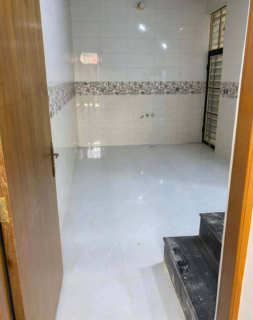 بيت  للإيجار 50 متر طابقين

 استقبال وحمام 

 ومطبخ وصالة 

وتخاريج ومكشوفه

 بالطابق الأرضي 

غرفتين نوم

 وحمام
  
نجف : النداء قرب مدارس الفرقان الأهلية

  ايجاره 250 كل شهر بشهره


**إذا كنت صاحب هذا الإعلان وتريد حذفه لأي سبب، رجاءا أرسل رسالة إلى الدعم الفني**