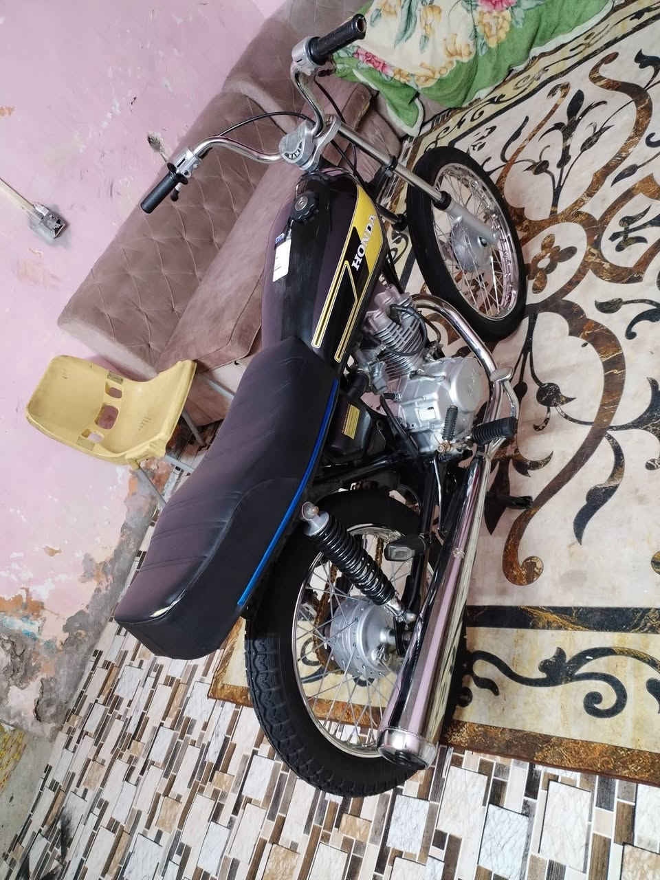 سلام عليكم دراجه نامه شلامجه اصلي ادوات للبيع مكفوله من السرقه اي شي ماناقصه ستوة معمرة مكاني بصره جمعيات شراي يراسلني واتساب *********** السعر 650
