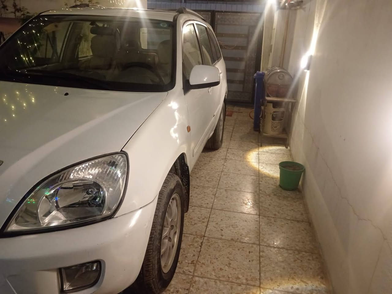 السلام عليكم للبيع تيكو ٢٠١١ رقم بغداد انكليزي الجديد مكفوله من الصبغ والضربه سياره جاهزه مابيه اي نقص كير مكينه صدر أمامي خلفي تخم تاير تبريد ثلج تدفئه كشنات جلد بلاد داخل نظيف كير ميكانيك مكينه ٢٠٠٠ فتحه كهرباء شاشه وكامره تدفئه بلكشنات سياره جاهزه تراي كلش حلو مكان السياره حي العامل علسريع الملحانيه قرب مسبح الرافدين موبايل *********** أثير *********** السعر ٥٩ وبيه مجال حك الجيه تحويل ثاني يوم
