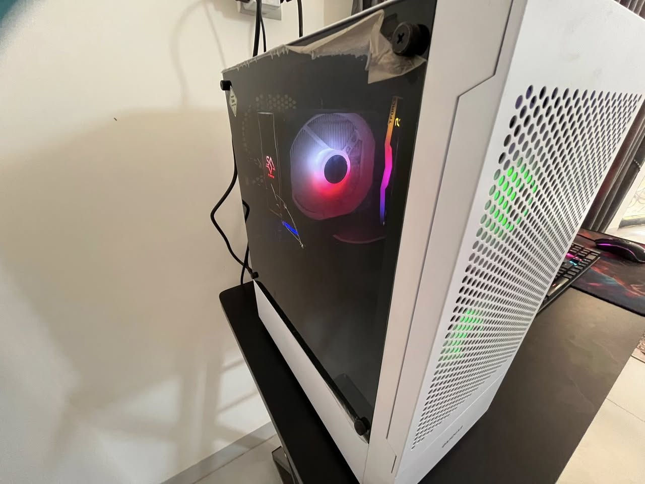 السلام عليكم حاسبة كاملة للبيع

مواصفاتها الكيس:
Cup i5 12400F 
MSI Pro B760 DDR4
Power supply 750W
RAM T-force DDR4 2x8 3600 RGP
Snowman مبرد لون ابيض
RTX 4060ti 8G
 
ماوس redragon RGP
كيبورد ميكانيكي  RGP redragon
شاشة بلاك ولف حجم 27 ( 165 هرتز)
سماعات سبيكر 
ميز اسود صاج
السعر // 1200 دينار 
(سبب البيع قلة الوقت للعب)
مكاني بغداد الغزالية
***********
