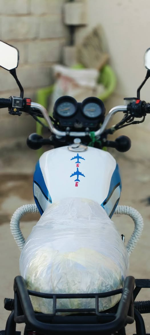 دايون 20طالعه ب22اوراق اصولي كفاله عامه مكينه 200 نضافه فول. كله شقاله مكينه شرط برقي مامفتوح. المكان الدوايه لسعر مليون 300رقم الهاتف ***********بيه وتساب
