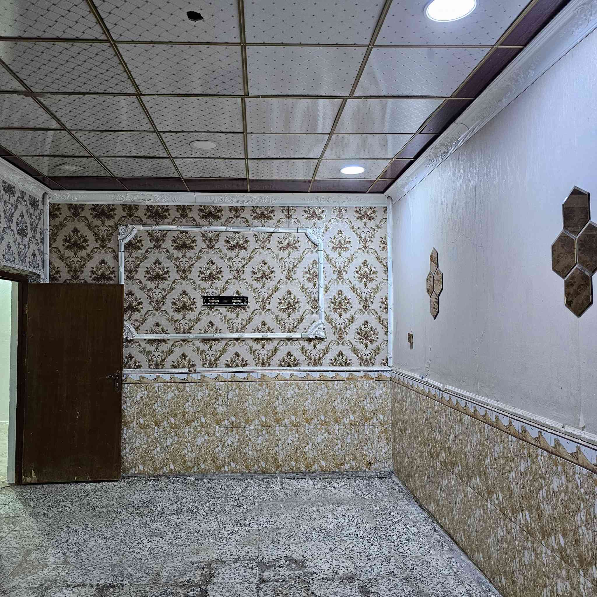 مسلك للبيع مساحته 175 متر غرفتين جوة وغرفة فوك الموقع الماجدية شارع الجامع مقابل مطعم كباب السيد
للأستفسار الاتصال على الرقم *********** واتساب
