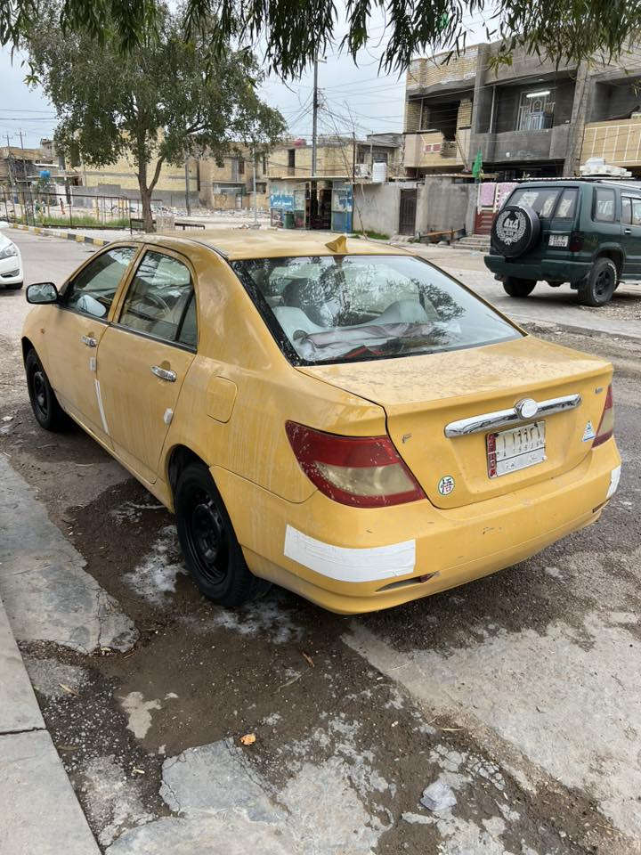 سلام عليكم بي واي دي f3 موديل 10 مكينه كير مكفولات بدون ضربه مصبوغه حزام جماليه هيئه غرامات مصفره تخم تاير جاهزه نقصهه تبريد فقط بيع السعر 32 وبيهه مجال مكاني بغداد الحسينيه للاستفسار ***********
