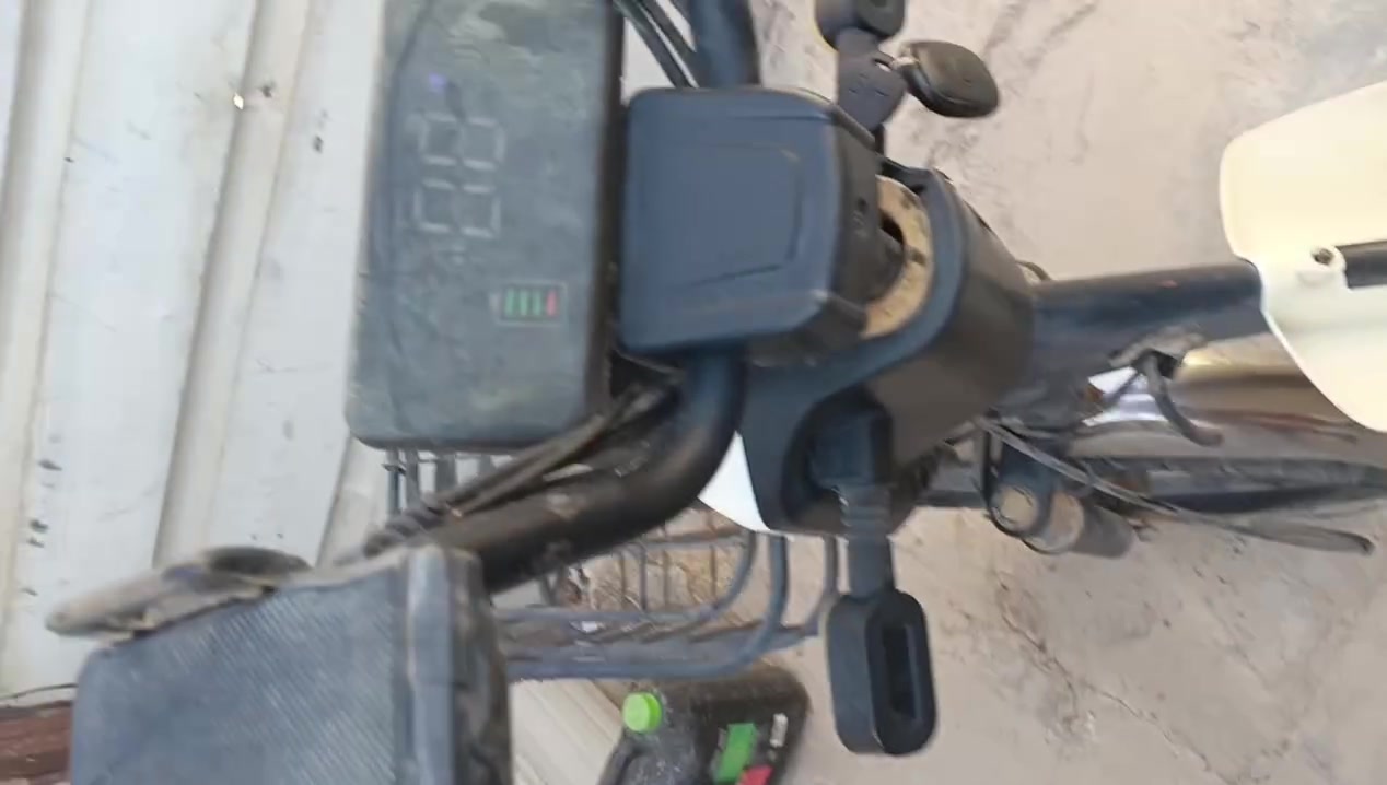 دراجه شحن حجم الكبير للبيع مستخدمه قليل موديل 2024 ومبدل الهه بطاريات جدد مع الشاحنه قبل فتره السعر 175  للشراي فقط رجاءا


**إذا كنت صاحب هذا الإعلان وتريد حذفه لأي سبب، رجاءا أرسل رسالة إلى الدعم الفني**