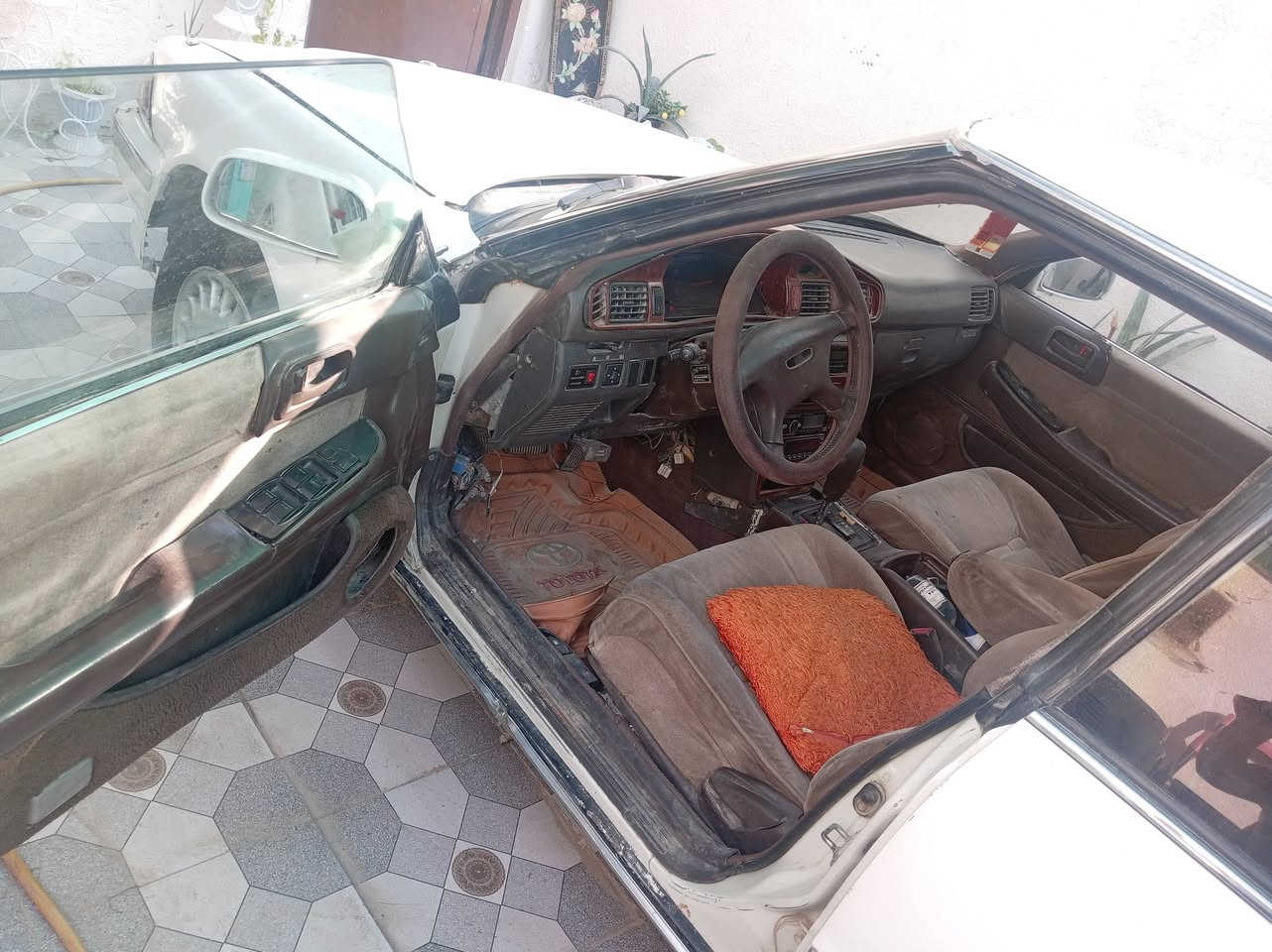 مارك عظم موديل ١٩٩١ رقم كربلاء الماني سنويه لل٢٦ شهر ال٨مالكها بالنجف بيها ضربه بالجاملغ الامامي ومعمر بيها اللغد وطخات بالجاملغات الخلفيه والباقي شوف العين افضل مكينه ٢ونص وكير جدد كهربائيات شغاله كلها تخم تاير جديد باتري جديد منظومه تبريد كامله جديده نقص فقط كمبريسر حداديه نظيفه والباور بي جبن نقص السعر٢٨ وبي مجال للشراي مكانها ديوانيه للاستفسار الاتصال ***********
