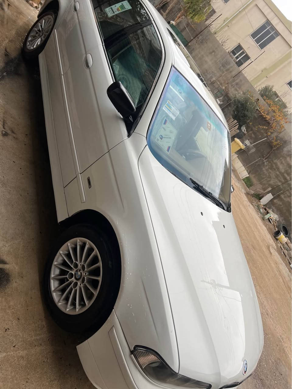 بی ئیم سەقەر مۆدیل 2003 گیرو مەکینە بەشەرت دینارەکی مەسرەوف تیدا نیە رقەم ئەوروپی مەنەفیسی ئەسلی خۆی لەگەڵە نرخی 55 وەرەقە *********** أربيل, العراق
