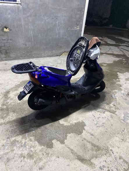 السلام عليكم دراجه بيجي ٩زروف للبيع دراجه كفاله سلف وهندر كهربائيات كله جاهزه معدل شرط ٨٠ سعر خاص مكاني مسيب حي العسكري ***********
