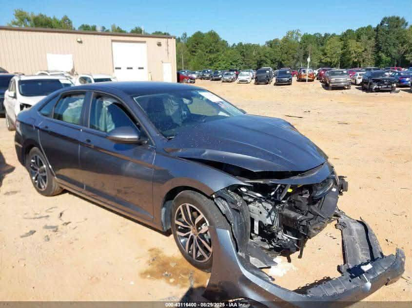 للبيع فقط
VW JETTAبلص SE 2025 
فولكسواكن جيتا 2025 
السياره كلش نضيفه وما بيها اي نقص أرضيات اسبير عده كلهم موجودين وتصليح درجه أولى ع إيدي مصلحها ب موصل 
⚙️ محرك 4 سلندر 1.5L توربو

الحالة -الضرر _ ( جاملغ وبوند  )
▫️بانوراما 
▫️تبريد لمس 
▫️شاشه كبيره 
▫️بصمه + تشغيل عن بعد 
▫️كشن جلد كهرب وكشن هيتر 
▫️ويل ١٧ 
◽نظام دخول ذكي
◽كشنات تدفئة
◽نظام تحذير مغادرة المسار 
◽نظام محافظة ع المسار 
◽نظام نقطة عمياء 
◽نظام تنبيه حركة المرور الخلفية 
◽فرملة طوارئ تلقائية 

ماشية 10الف mi فقط ✅
رقم اربيل  هزه جديده 

مكان السيارة العنوان موصل
السعر ١٤٨ ومجال 
للاستفسار مراسلة الصفحه


**إذا كنت صاحب هذا الإعلان وتريد حذفه لأي سبب، رجاءا أرسل رسالة إلى الدعم الفني**