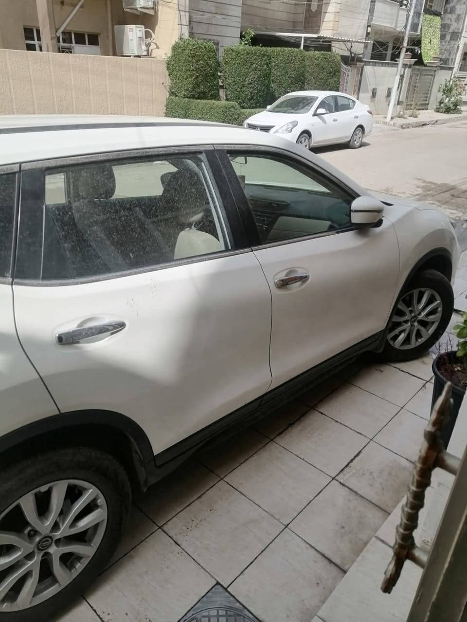 السلام عليكم للبيع نيسان اكستريل 2018 خليجي رقم بغداد دولي كفاله عامه وجاهزه من كلشي نص فول 7 راكب محرك 2500 
السعر مناسب مكانها بغداد حي العدل 
الاستفسار ***********
