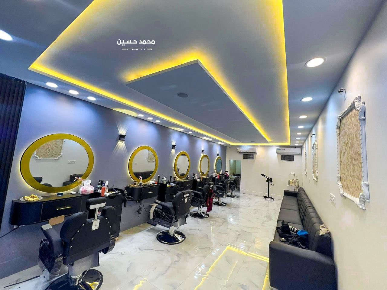 سلام عليكم ميوزه حلاقه للبيع 3 قطع (ميز+ مرايه+فاترينه )بيع شلع العدد 5 السعر 150 وبيهن مجال بسيط العنوان نجف حي ميسان*********** بي واتساب
