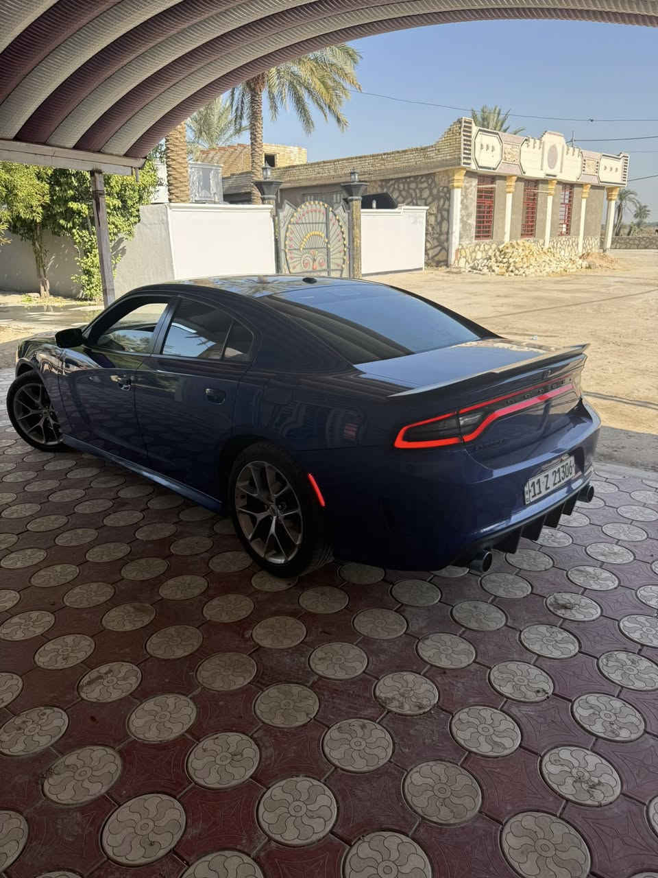 السلام عليكم
جارجر 2022 رقم بغداد انكليزي 

سنويه وهزه ورقم كله جديد 

ماشيه ٣٦ الف حقيقي فقط 
 
حادثه مرفق بلصور 

الحادث جاملغ وبنيد 

والجاملغ الثاني بي بارد بدون صبغ 

بدون اي دواخل 

سياره فول عدا السلايت كشن حضن
 
مكينه 3600 

شاشه جبيره 

حساس خلفي 

شفتات ستيرن 

رادار جانبي 

نضافه السياره ١٠٠/١٠٠ جديده بمعنى الكلمه 
جاهزه كير مكينه حداديه تخم تاير تبريد كله بشرط
 
السعر ٢١٥ وبيه مجال بسيط بيع 
فقط اي استفسار ***********
