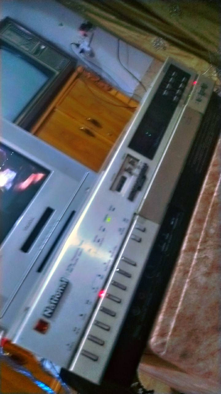 البيع تلفزيون سام سونك الموئسه وفديو نشلل 7000لوك نضافتهن 95٪ بلاديات علا وضع الشركه نضيفات جدن جدن الاتصال علا الرقم ***********والله والي التوفيق
