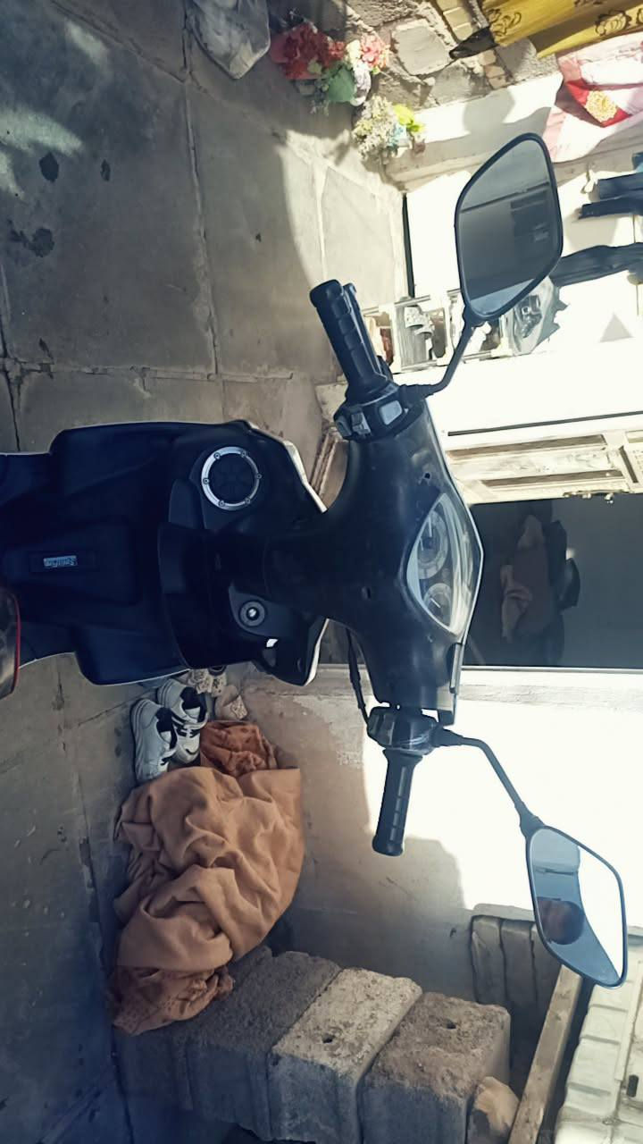 سلام عليكم عيني دراجه ماكس مضلع محرك مجفت جديد دراجه خير من الله هندر وسويج دراجه نضيفه رقم *********** سعر450
