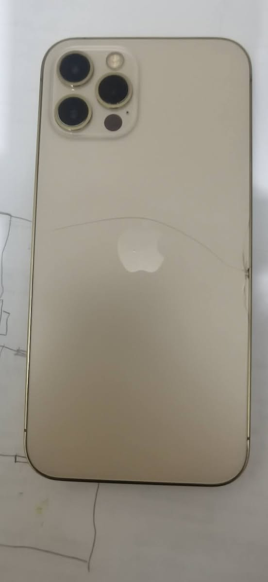 ايفون 12 برو الذاكرة 128 الشاشة مستبدلة بشاسة اصلية  ولكن هناك ضربة بسيطة في اعلى الشاشة كما هو موضح بالمنشور  وفطر بسيط بالظهر كما هو منشور ايضا   البطارية اصلية النسبة 76 الفيس. ايدي شغال وكل شي باقي شغال السعر 190 قفل بدون عملة


**إذا كنت صاحب هذا الإعلان وتريد حذفه لأي سبب، رجاءا أرسل رسالة إلى الدعم الفني**