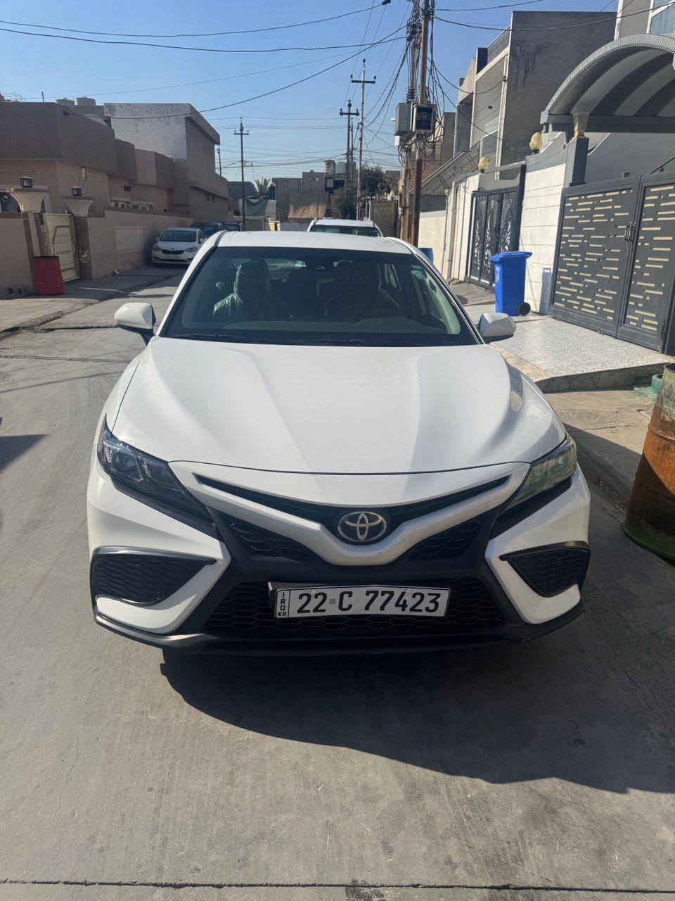 السلام عليكم ورحمة الله وبركاته 
✈️Camry
للبيع 2021 se
لون ابيض
سيارة كلش حلوة
بيها ثلث انظمة قيادة 
توقف ذاتي 
مانع انزلاق 
سيارة ماشية 71 الف
ضررها بسيط جدا موجود رقم الشاصي 
السونار موجود 
اضافة الى السونار باب السكن  مبدل داخل العراق الاصلي شرط عليه كود 
للاستفسار الاتصال على الرقم 
***********
