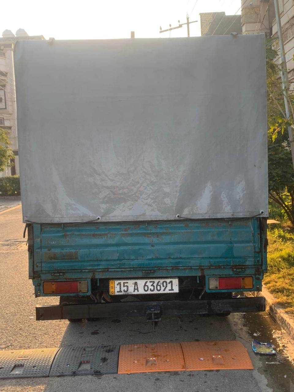 سلام عليكم سامسوك موديل ٢٠٠٠ صدر مامي جديد كامل و خلفي نضيف  كهربائيه كله شغاله تخم تاير خلفي جديد رقم سنويه هزة جديد سيارة نظيفة سعر ٤٤ بيه مجال  ***********
