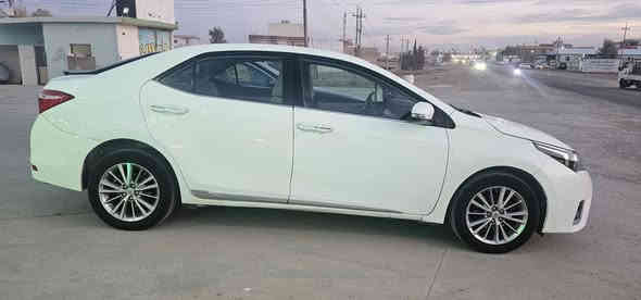 کرولا 2014 
مواسفاتی se پڵەسە
فول مواسفاتە بەس سڵاید نیە
ناو زەردو ئاوینە کارباو ئاوینەکانی ئەخەوێ
گێج لیکزیز و لایت لید و بلاجکتۆر و کامیرایە
بەسمە و دەرگا بەسمە و مکینە 20 ،،
گیرو مکینەی نکراوەتەوە بەشەرته
سنەوی تازەیە کوبونی بنزینی هەیە 
بەس درگای دوای سکن بویاخە بێ ناوگرتن و دۆسە و ناو درگای نەگرتوە بەشەرت 
سعری 148$ مجالێ کەمە 

کرولا مودیل 2014
خلیجی مواسفات se بلاس فول بدون سلاید
بصمە ابواب بصمە،، کیج لیکزیز،،تحکم ستیرن 
مکینە 20 ممفتوح بشرط ماشیە 180کم 
سیارە بس مصبخ قطعە واحد ،،باب خلفی سکن
بدون دواخل بدون دوسە بجمها کبس 
سنویە جدید،، کوبون بنزین موجود 
سعرها 148$ ومجال 
***********
*********** شمشمل
