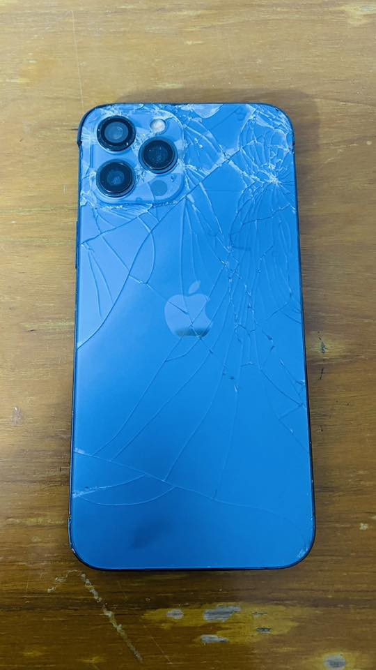 ايفون ١٢ بروماكس طافي للبيع ١٧٥ وبي مجال قليل  ***********
بغداد بلديات
