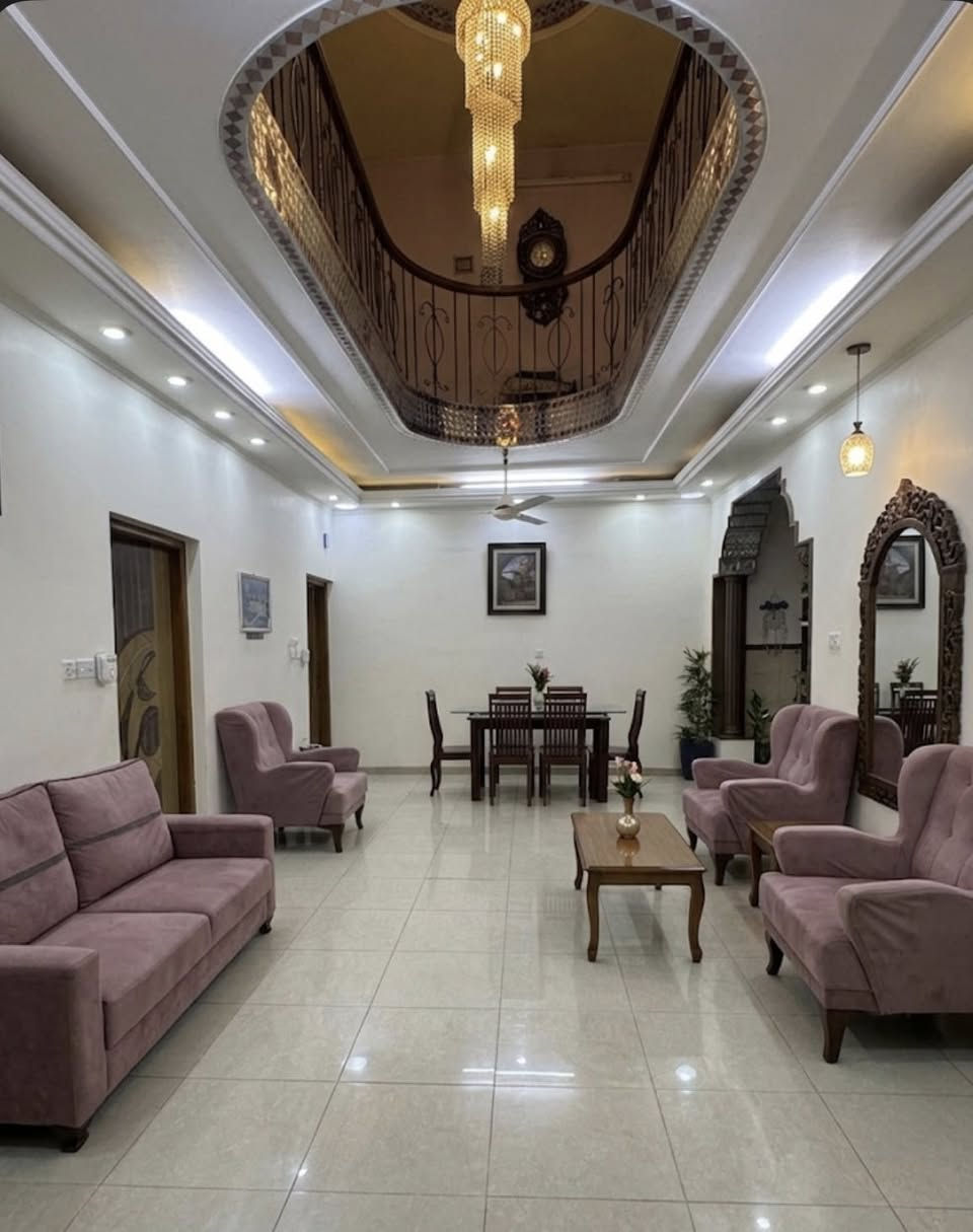 دار للبيع في منطقة البلديات الun شارع ٣٠
المساحه ١٥٠ متر 
الواجهه ٧ ونص 
طابقين الطابق الاول  صاله وهول وغرفة وحمام ومطبخ
الطابق الثاني ٣ غرف نوم وحمام 
السعر والاستفسار الاتصال على هذا الرقم
***********
***********
