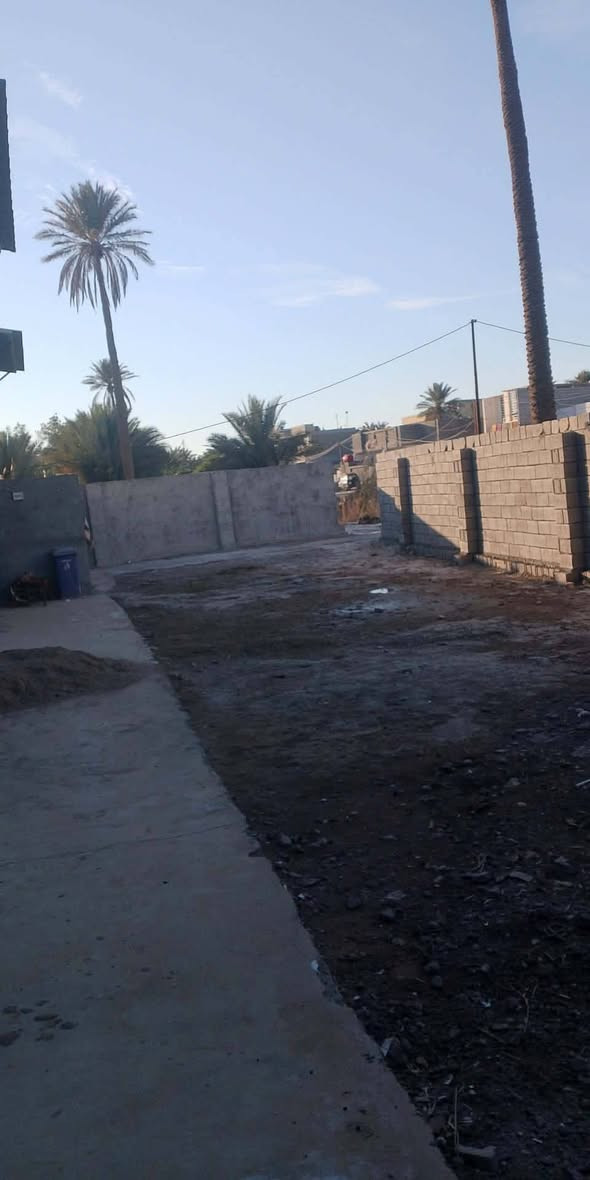 بيت لبيع مساحه 550 لبيع بضهر دكتور ستار لبيع حديث بناء 2024 طابو زراعي سند 25 اقرارر محكمه السعر 170 قابل للتفاوض 5 غرف حمامات عدد 2 قاطين ***********
